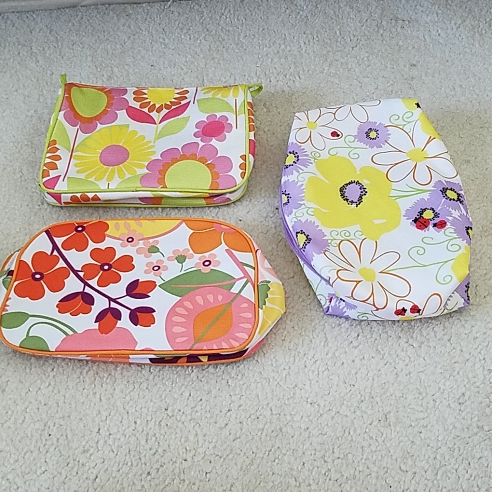 Clinique Cosmetic Case Set